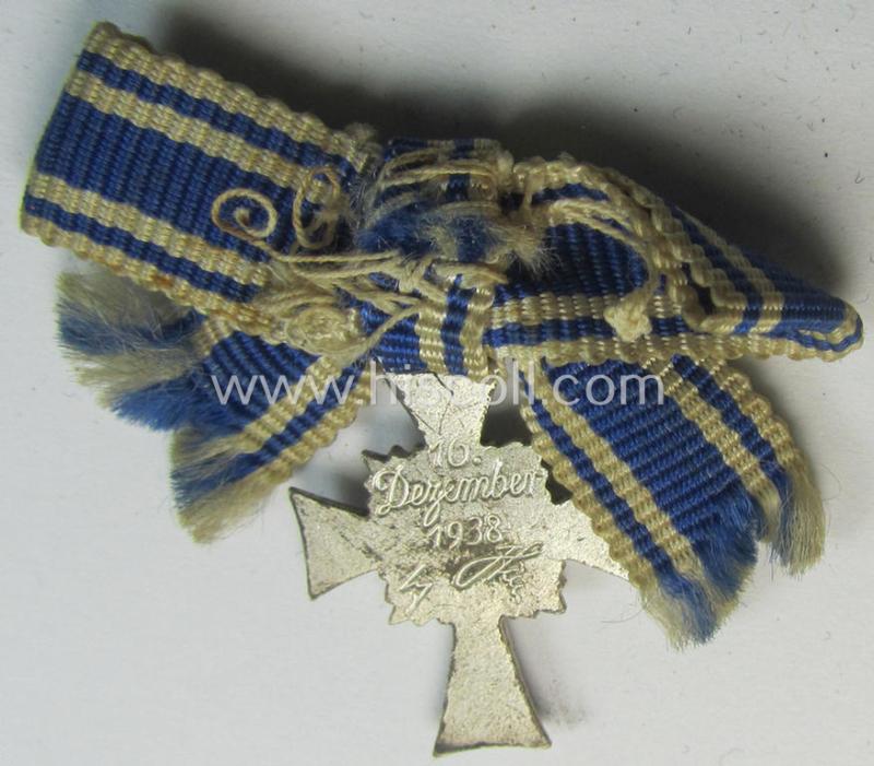 Miniature of an: 'Ehrenkreuz der deutschen Mutter - zweite Stufe' (or: silver-class mothers'-cross) being a non-maker-marked example that comes in an overall nice- (albeit moderately worn- ie. used-), condition