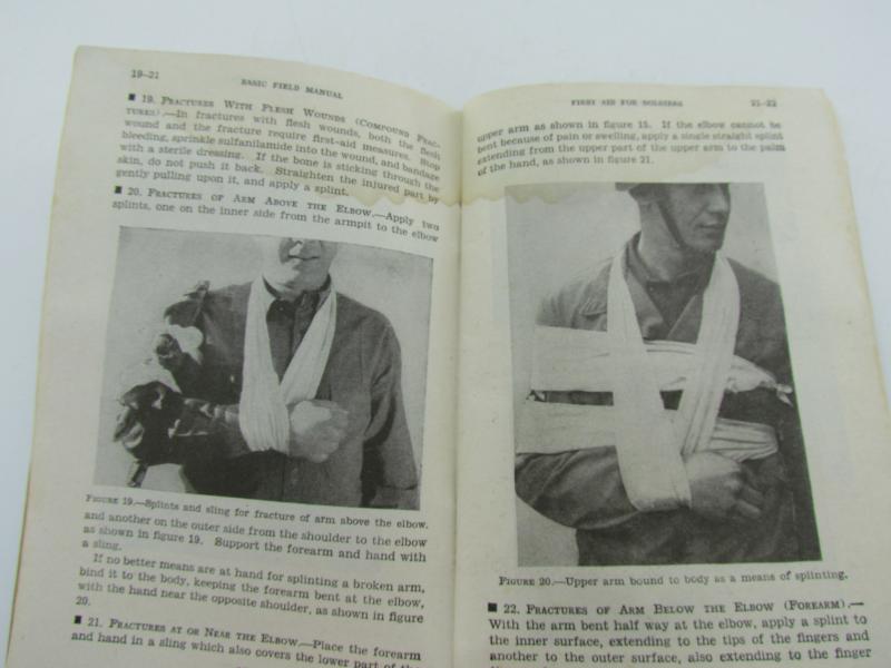 US WWII First Aid for Soldiers FM 21-11