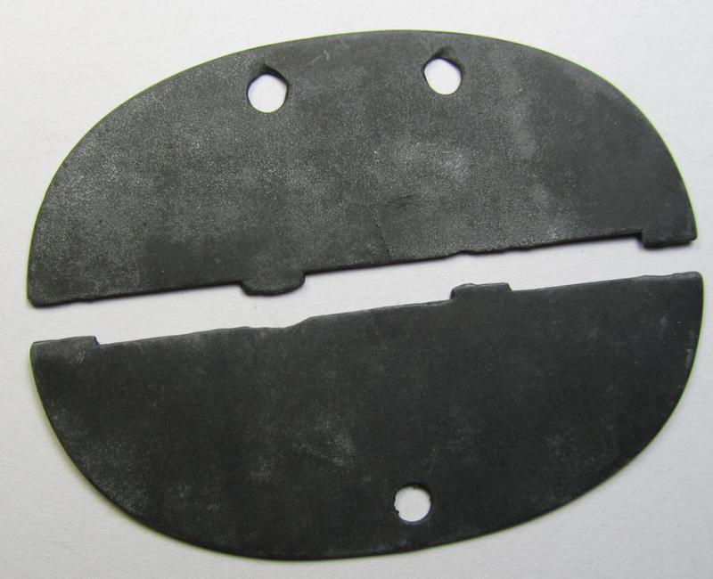 Zinc-based, WH (Heeres) 'Art.-Beobachtungs'- (ie. artillery-observers'-) related ID-disc, bearing the clearly stamped unit-designation that reads: '1. B./Art.Ers.Abt. 251' and that comes as clearly issued- ie. regrettably broken, condition