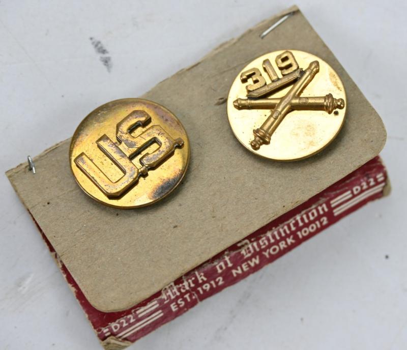 US WW2 82nd Airborne Division 319th GFAB Collar Disk Set