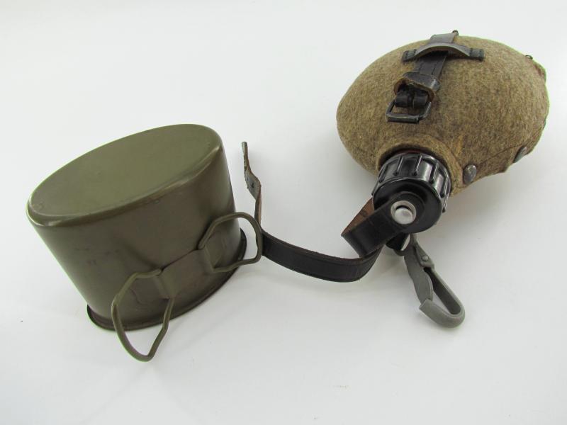 Late War German M31 Canteen and Cup HRE 43