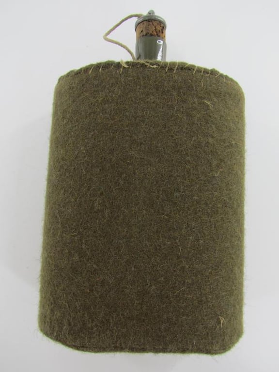 British WWII Canteen ( Blancoed )