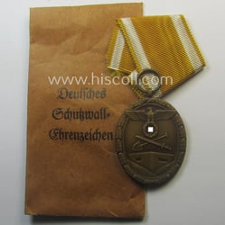 Medal-set: 'Deutsches Schutzwall Ehrenzeichen' (aka: 'Westwall'-medal) being a...