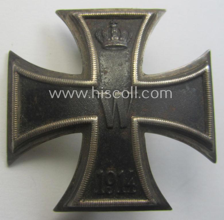 Very unususal, WWI-period Iron Cross 1st class (or: 'EK 1. Klasse') being a typical non-maker-marked example that comes mounted onto its functional 'screw-back'- (ie. 'an der Schraube'-) set-up