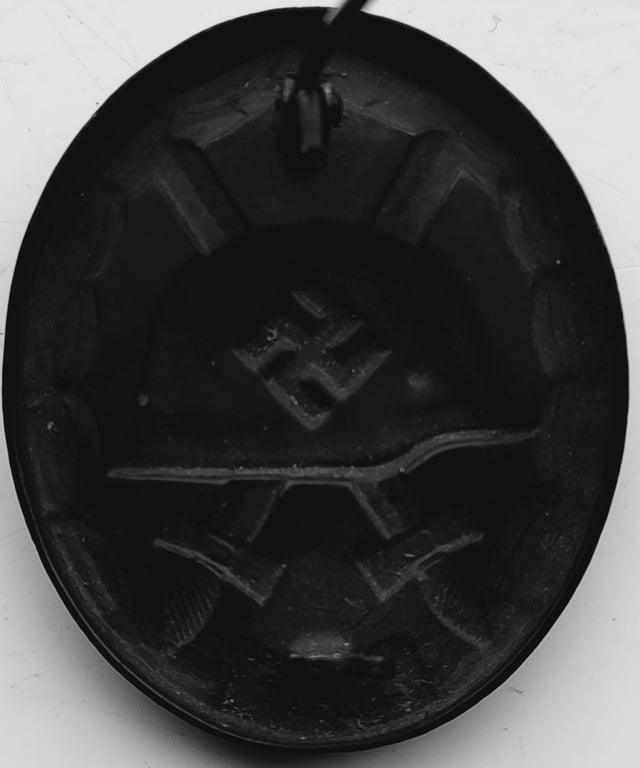 'Verwundeten-Abzeichen in Schwarz' non maker marked