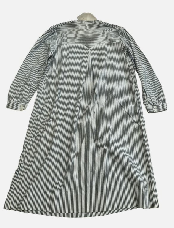 DRK 'Helferin' Uniform Complete with Shoes