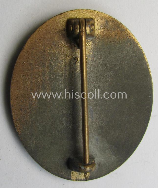 Attractive, zinc- (ie. 'Feinzink'-) based and/or clearly maker- (ie. '26'-) marked example of a golden wound-badge (or: 'Verwundeten-Abzeichen in Gold') as was produced by the maker: 'B.H. Mayer's Kunstprägeanstalt'