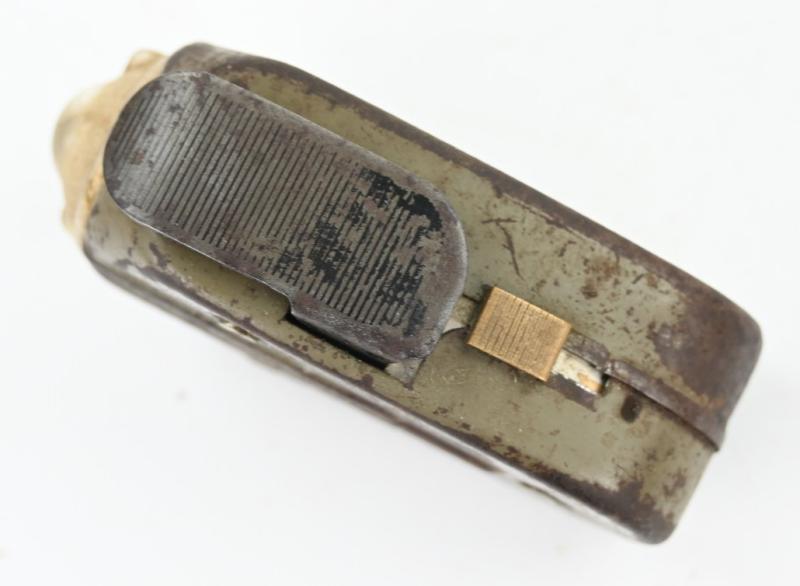 Dutch WW2 Iconic Flashlight 'Knijpcat' type 7424