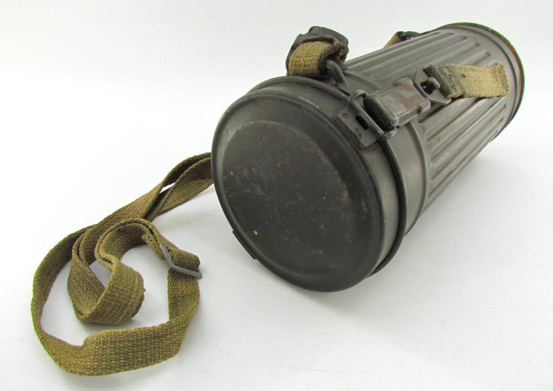 WH/SS Gasmask Cannister With Contents