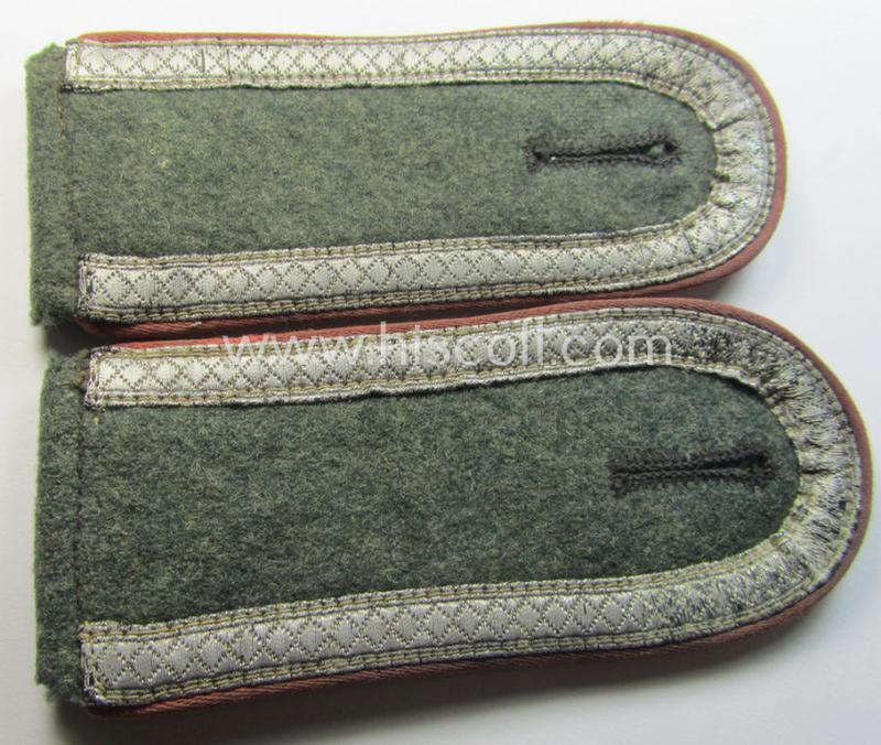 Pair of WH (Heeres) NCO-type shoulderstraps: 'Unteroffizier eines Panzerjäger-Abts.'