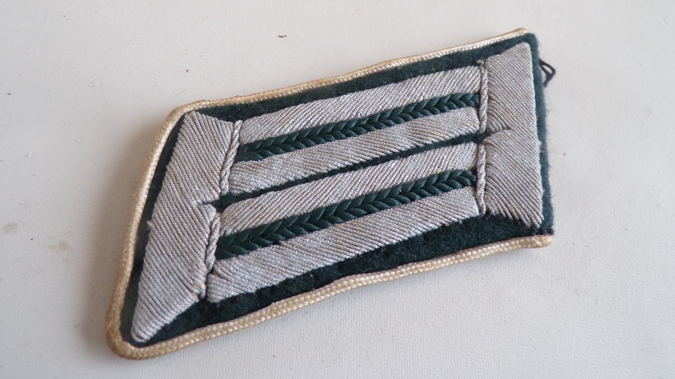 (HV) Officer’s Collar Tabs