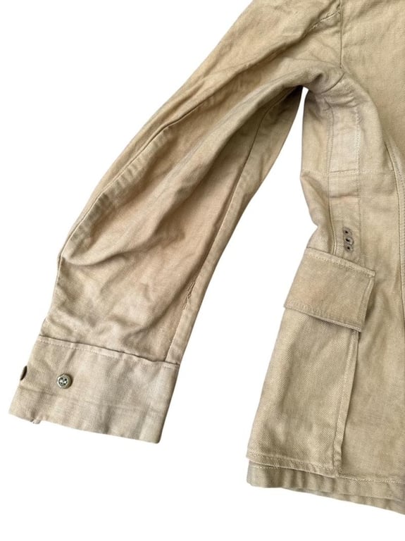 Luftwaffe 4 pocket tropical tunic with insignia, near mint condition