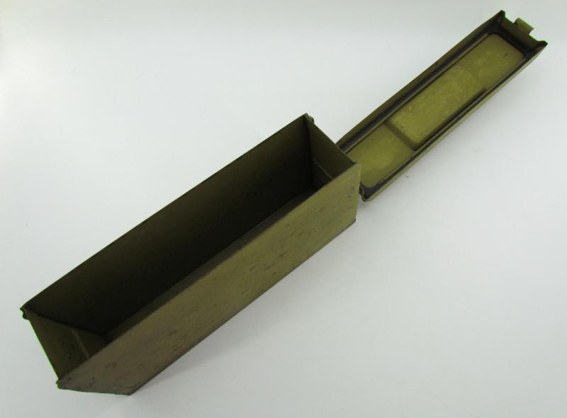 Tan Painted MG34/42 'Patronenkasten 41'