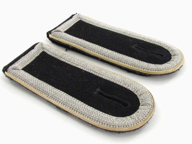 Luftwaffe Hermann-Göring Division Panzer Shoulder Boards...Rare