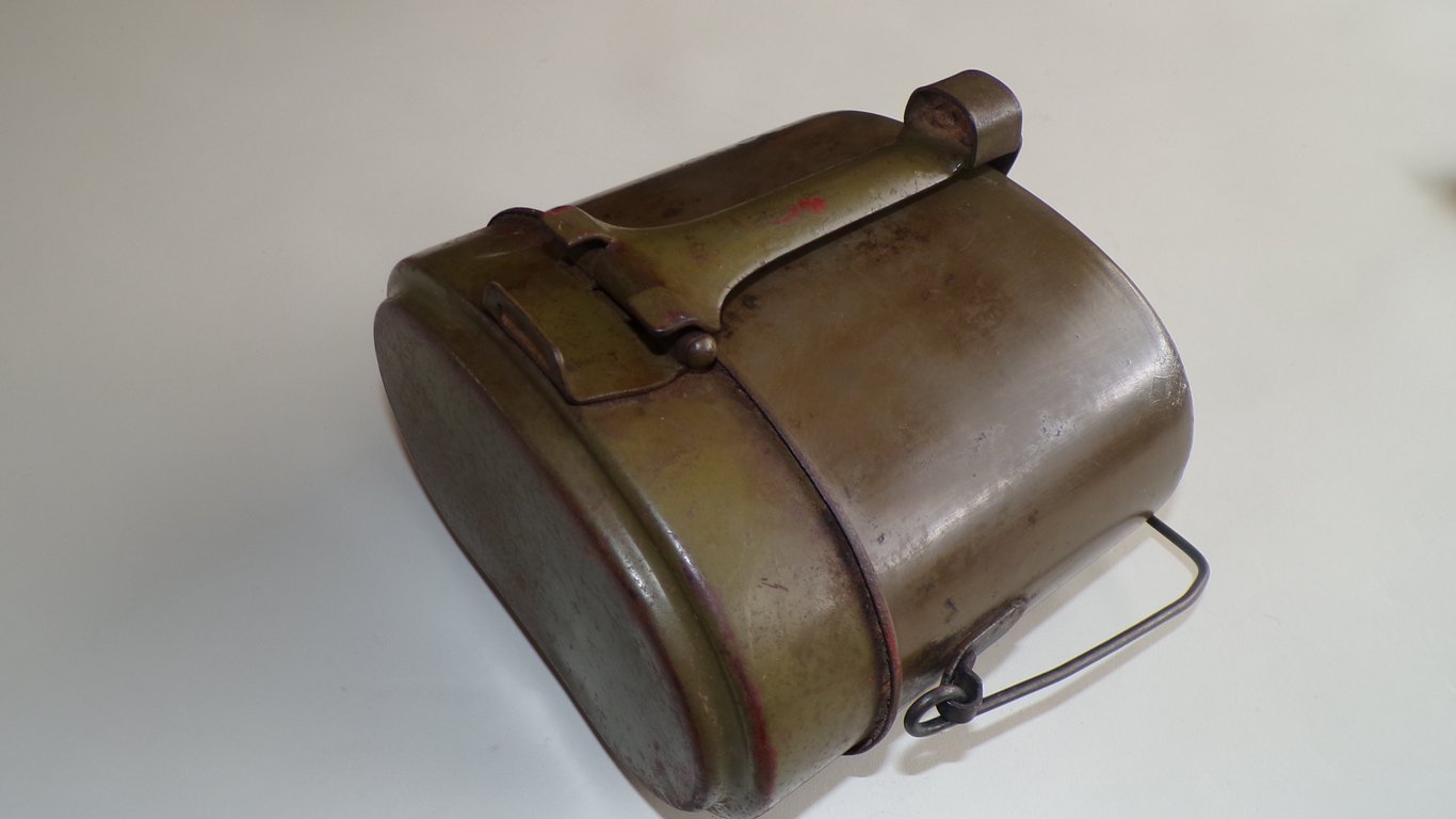 Heer / Waffen SS late war M42 Mess kit