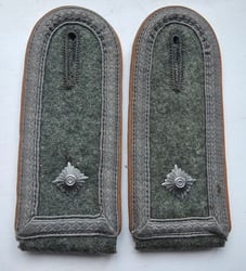 Wehrmacht M43 NCO Kradschutzen shoulder straps