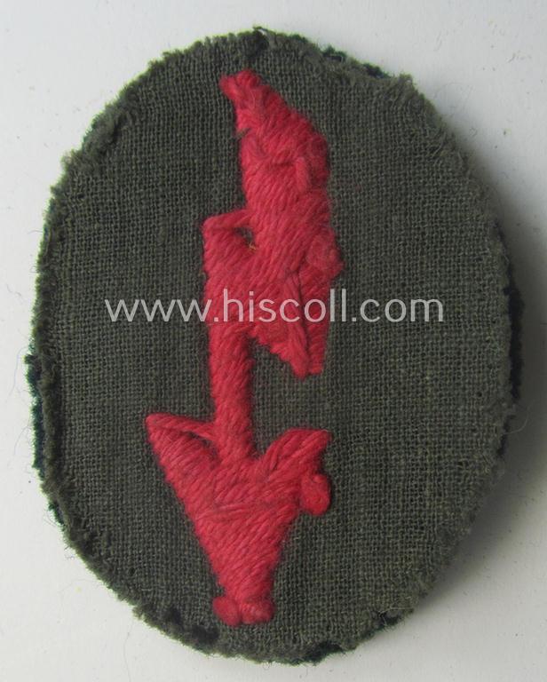 WH (Heeres) trade- and/or special-career insignia ie. hand-embroidered signal-blitz: 'Panzer- o. Panzerjäger-Trpn.'