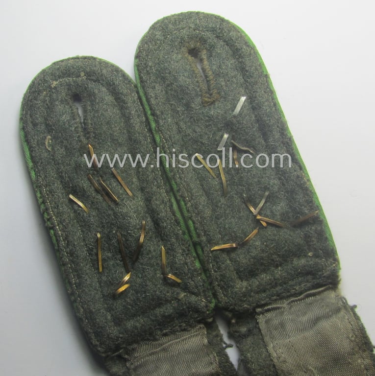 Superb - and just moderately used - pair of mid-war-period- (ie. 'M43'-pattern), WH (Heeres) NCO-type shoulderstraps: 'Stabsfeldwebel des Grenadier-Rgts. 104' (part of the '47. Infanterie-Div.')