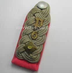 Single, WH (Heeres) 'cyphered', officers'-type shoulderboard: 'Oberstleutnant des...