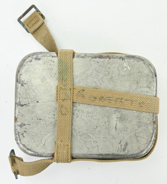 British WW2 Messtin 1942 with Carrying Frame