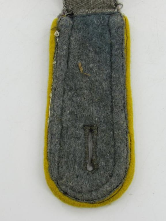 Single Luftwaffe NCO shoulder board