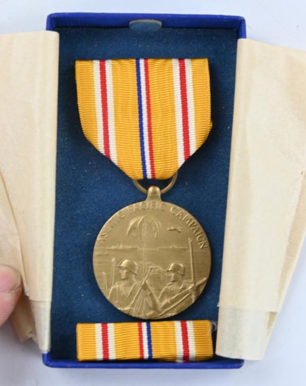 US WW2 Asiatic Pacific Campaign Medal in Case