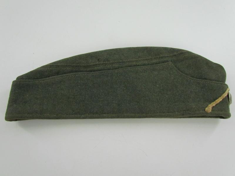 Early SS-VT Infantry Pipped EM’S Overseas Cap