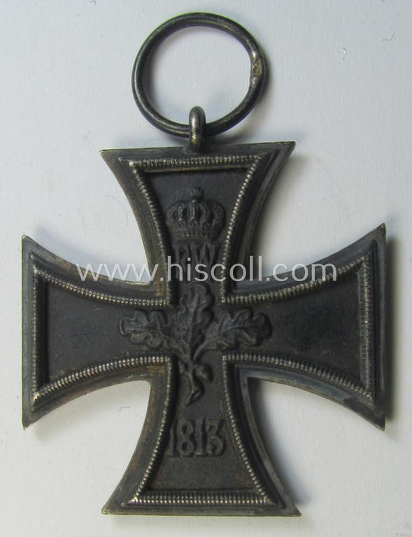 Attractive, WWI-period: 'Eisernes Kreuz II. Klasse' (or: iron cross second class) being a maker- (ie. '??'-) marked example that comes together with its (minimally) confectioned piece of ribbon (ie. 'Bandabschnitt')