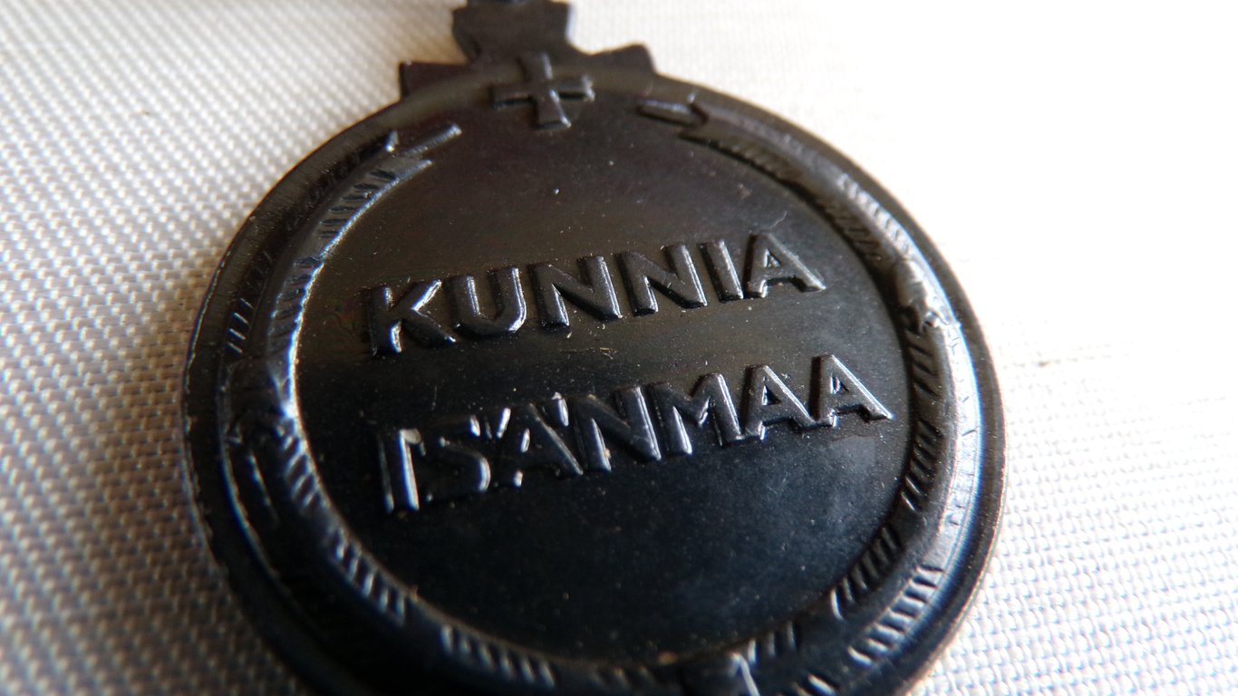 Finnish WWII Medal Pair