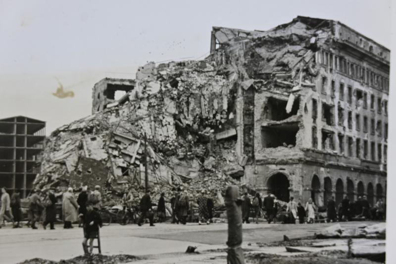 US WW2 Press Photo 'Bombed Berlin 1945'