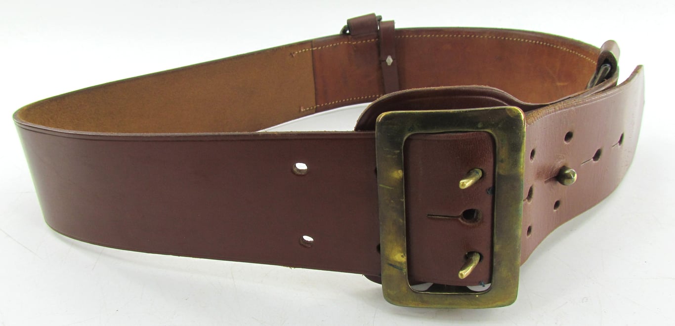 U.S. Sam Browne officer’s belt in brown leather,