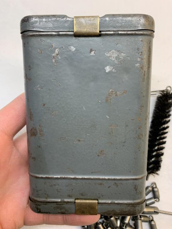 K98 Rifle Cleaning Kit    2/A.R.62  181   -Hawig-