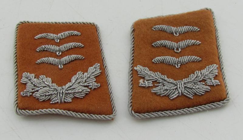 Luftwaffe Nachrichten Collar Tabs "Hauptmann".