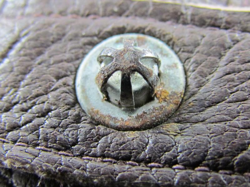 Calfskin gloves for an RAM ( Reichs Arbeits Ministerium) officer....very rare !!