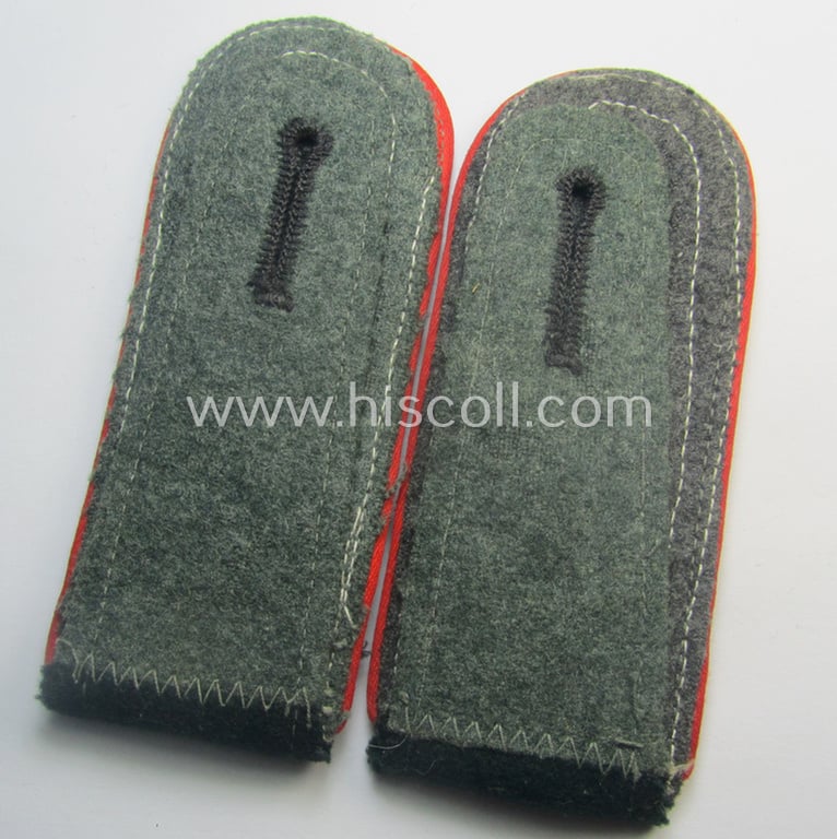 Pair of WH (Heeres) early-war-period- (ie. 'M40'-pattern) NCO-type shoulderstraps as was intended for usage by an: 'Oberwachtmeister eines (Sturm)Art.-Abts. o. Rgts.'