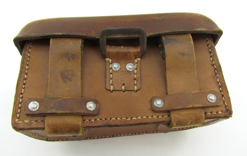 Wehrmacht ‘Sanitäter’ medic pouch by dny 1942