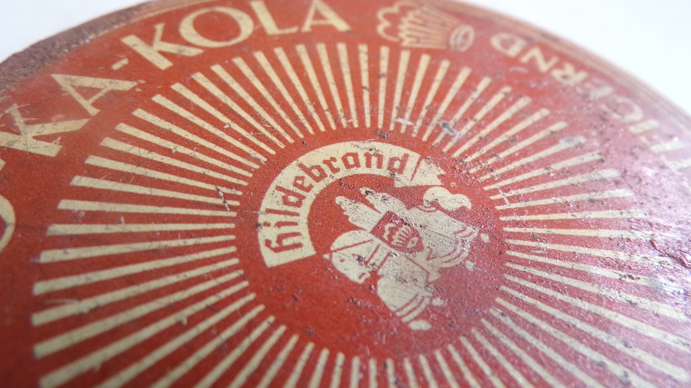 Pre-War Hildebrand Scho-Ka-Kola Tin