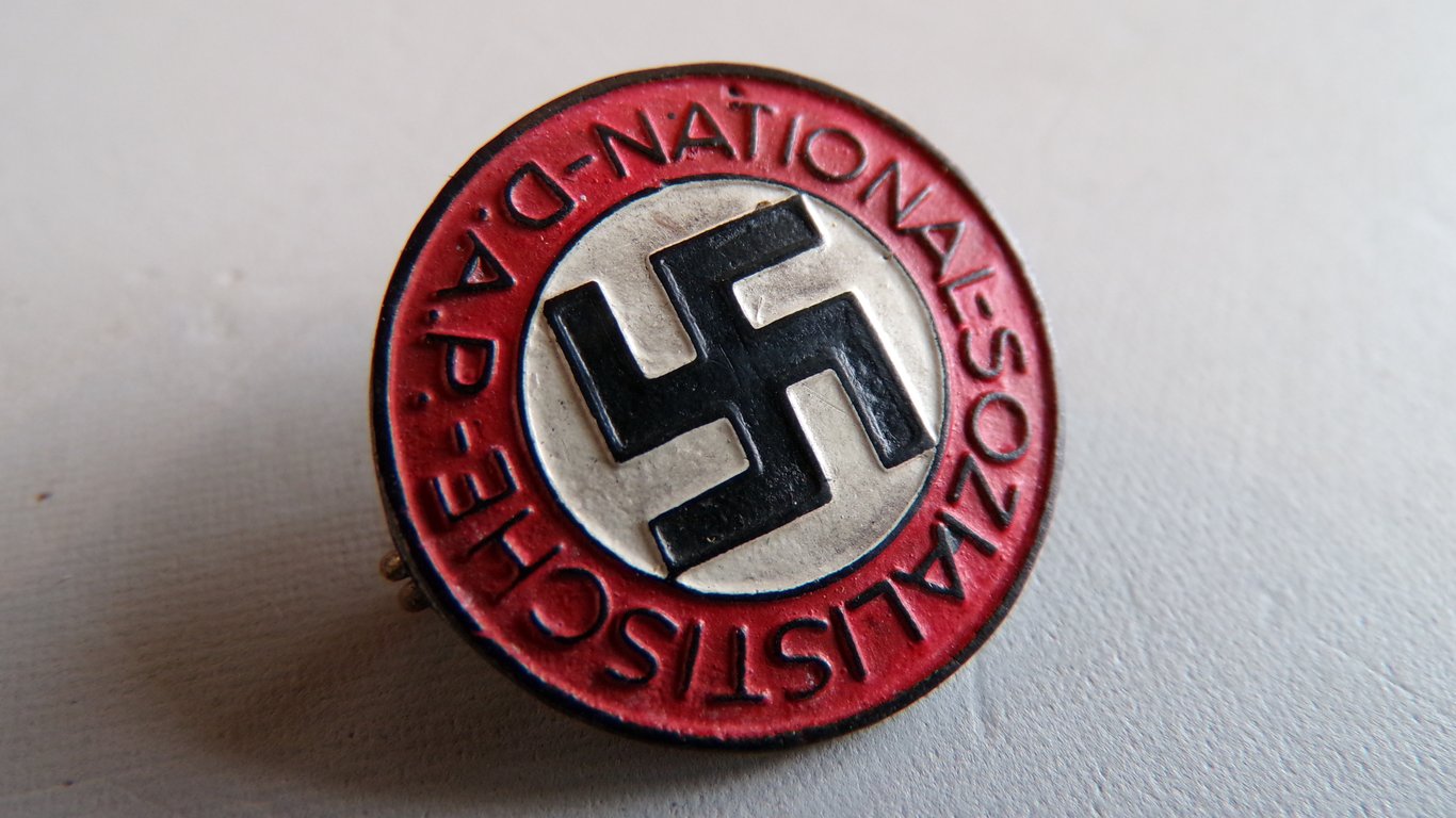 N.S.D.A.P Party pin M1/14