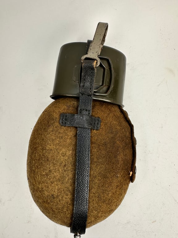 WW2 German canteen "1944"