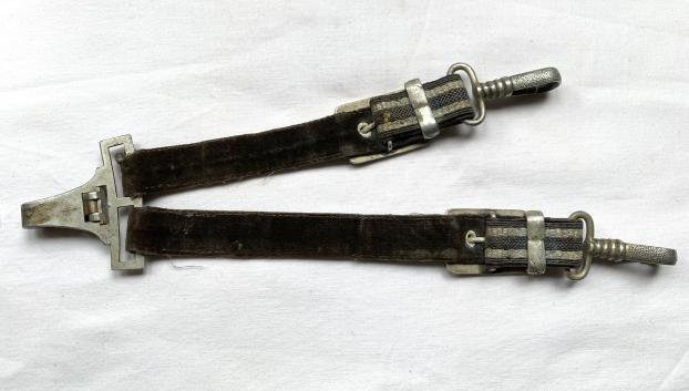 Luftwaffe Officer's Dagger Hanger