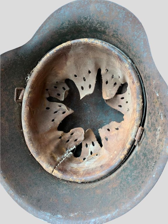 WH (HEER) M42 Helmet