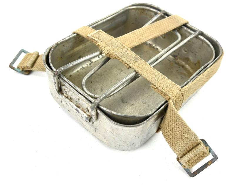 British WW2 Messtin 1942 with Carrying Frame