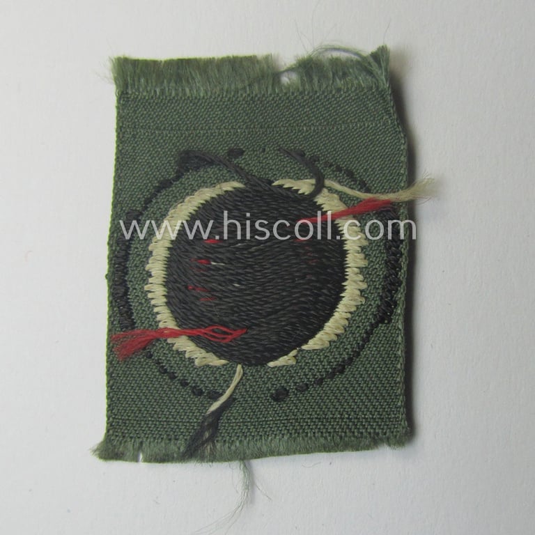 WH (Heeres) 'standard-issue'-pattern side-cap-cocarde (ie. 'Kokarde für Schiffchen-Mütze') as executed in: 'BeVo'-weave pattern