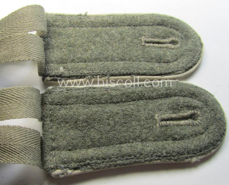 Superb - fully matching and scarcely encountered! - pair of WH (Heeres) later-war period- (ie. 'simplified'- ie. 'M44- o. M45'-pattern-) NCO-type shoulderstraps as was intended for - and clearly worn by! - an: 'Uffz. der Infanterie-Truppen'