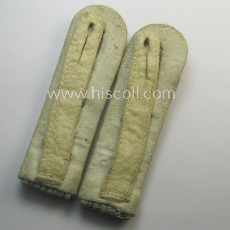 Pair of WH (Heeres) officers'-type shoulderboards as was intended for - and clearly worn by! - a: 'Leutnant des Maschinengewehr-Abtlgs. 1'