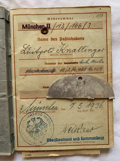 Wehrpaß WH (Heer) - 12./J.R. 488 nr. 121