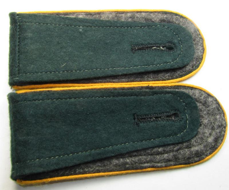 Attractive - and/or fully matching! - pair of early- (ie. pre-) war-period- ie. 'M36'/'M40'-pattern, WH (Heeres) NCO-type shoulderstraps as were intended for an: 'Unteroffizier eines Kavallerie- o. Aufklärungs-Abteilungs'