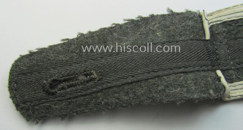 Single, later-war-period (ie. so-called: 'M44'-pattern-), simplified WH (Heeres) NCO-type shoulderstrap as was intended for usage by an: 'Oberfeldwebel eines Infanterie-Rgts.'
