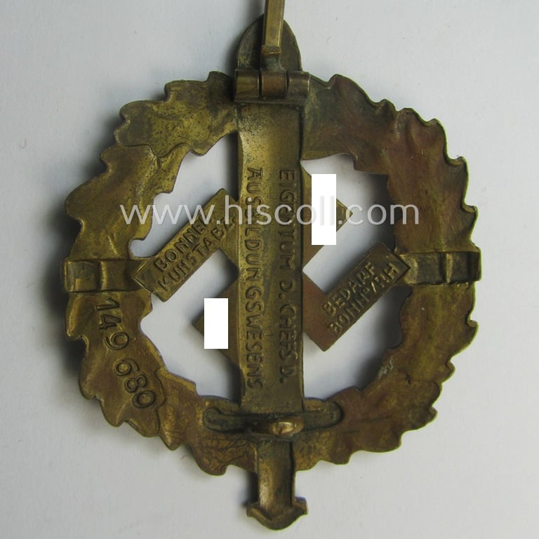 'SA Sportabz. in Bronze' being a nicely (and unusually!) maker- (ie. 'Bonner Kunstabz. Bedarf - Bonn/Rh.'-) marked example that bears a unique, stamped bearers-numeral that reads: '149680'