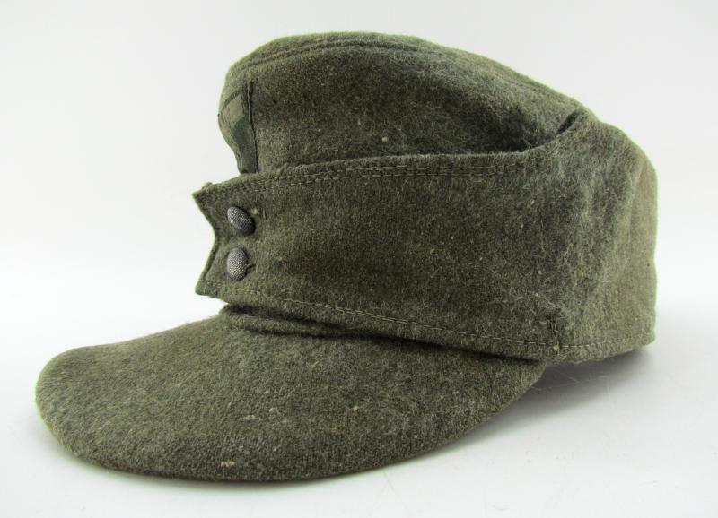 M43 Army (Heer) Field Cap ‘Einheitsfeldmütze’ with RBNr.
